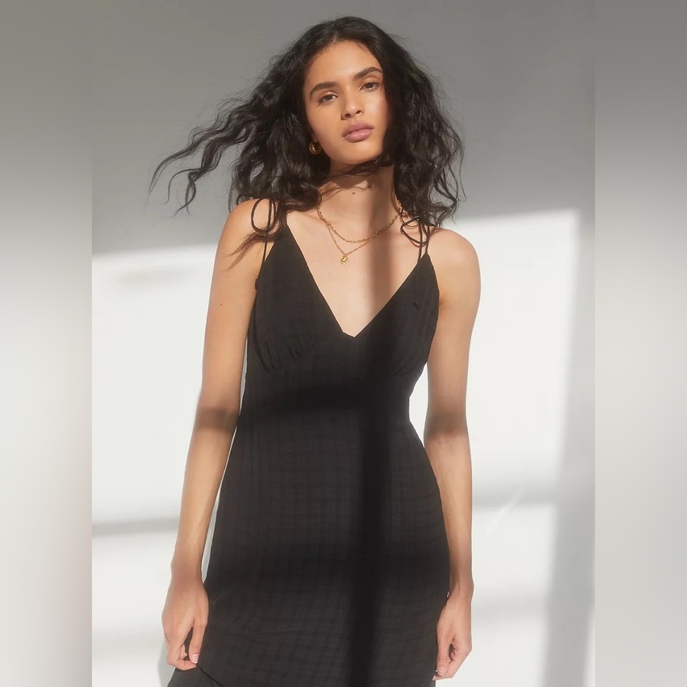 Aritzia Wilfred Size S Black Dress